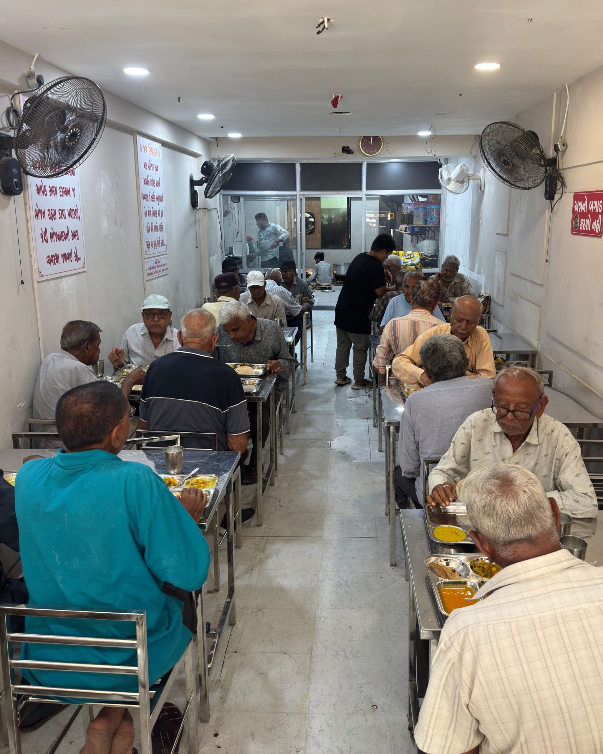 Senior citizen dining center in Rajkot
