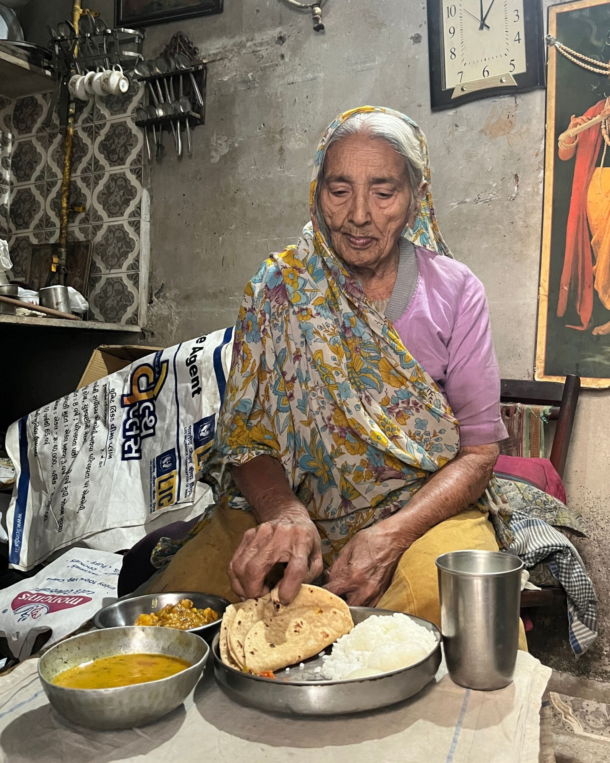 Daily tiffin service for elderly people in Rajkot
